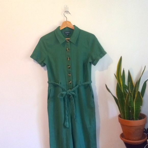 Modcloth Pants - Modcloth button up green jumpsuit/ romper size M.